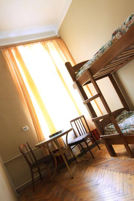 Hollywood Home Hostel Lviv Room photo